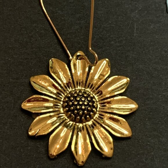 Sunflower Earring, Flower Earring, Flower Jewelry, Gift Idea, Mother's Day Gift - Picture 2 of 6
